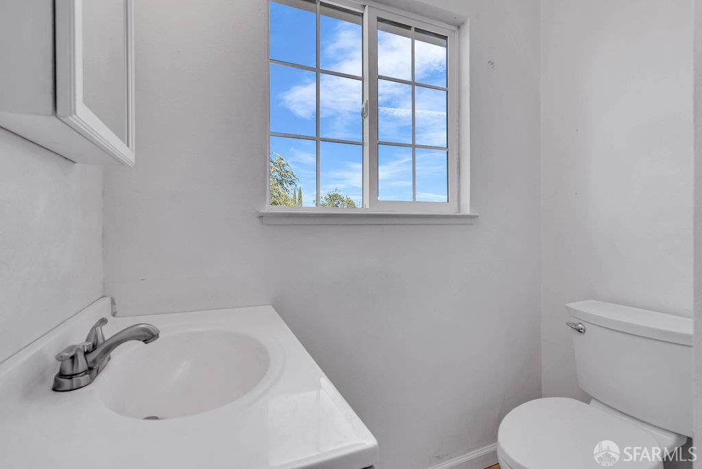 Detail Gallery Image 24 of 51 For 96 Alvarado Ave, Pittsburg,  CA 94565 - 4 Beds | 2 Baths