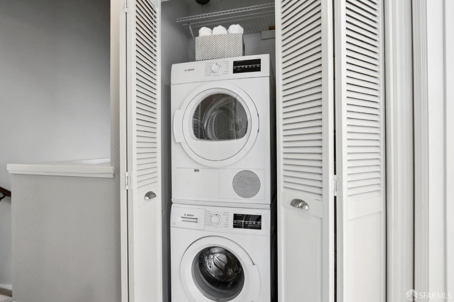 Detail Gallery Image 27 of 47 For 733 Fairfield Rd #8,  Burlingame,  CA 94010 - 2 Beds | 2/1 Baths