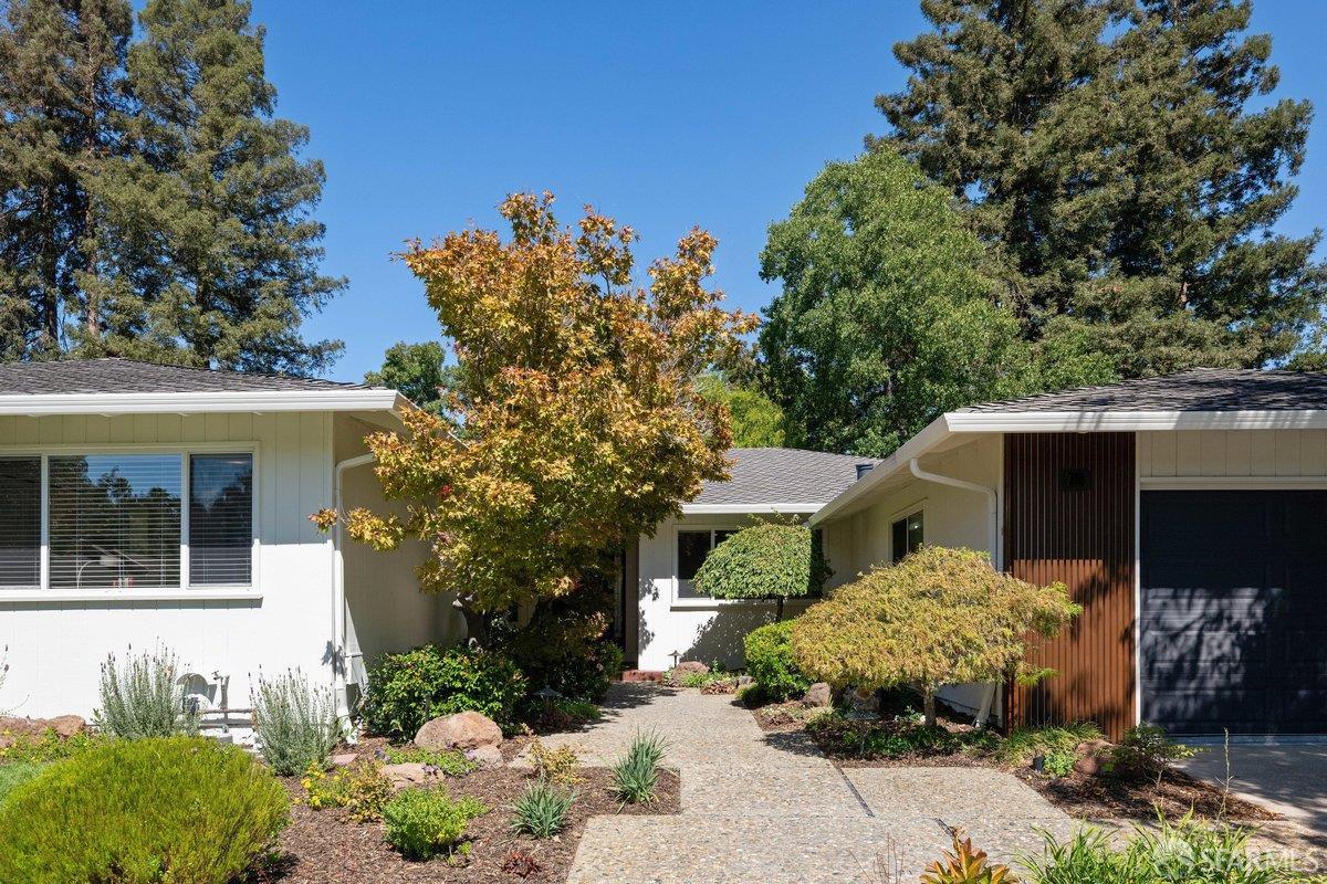 Detail Gallery Image 5 of 58 For 714 Wimbledon Rd, Walnut Creek,  CA 94598 - 5 Beds | 2/1 Baths