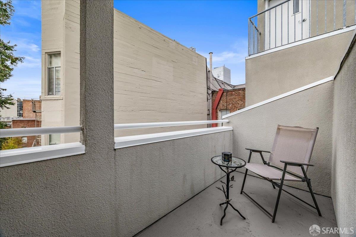 Detail Gallery Image 25 of 34 For 545 Leavenworth St #11,  San Francisco,  CA 94109 - 1 Beds | 2 Baths