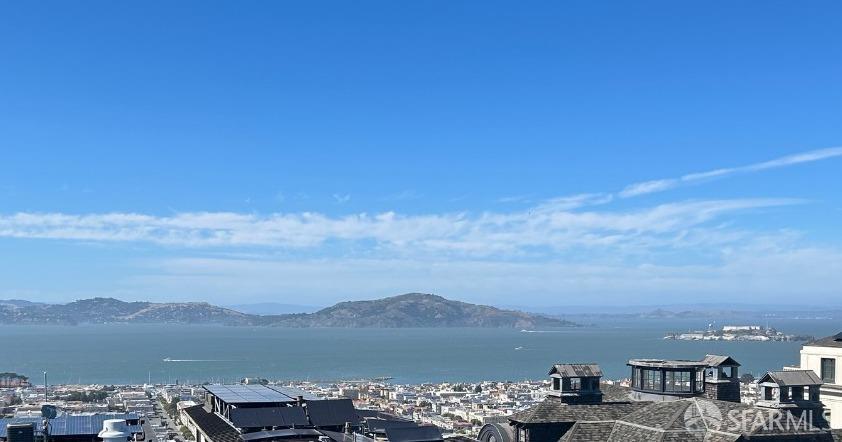 Detail Gallery Image 3 of 6 For 2725 Broadway St, San Francisco,  CA 94115 - 6 Beds | 6/2 Baths