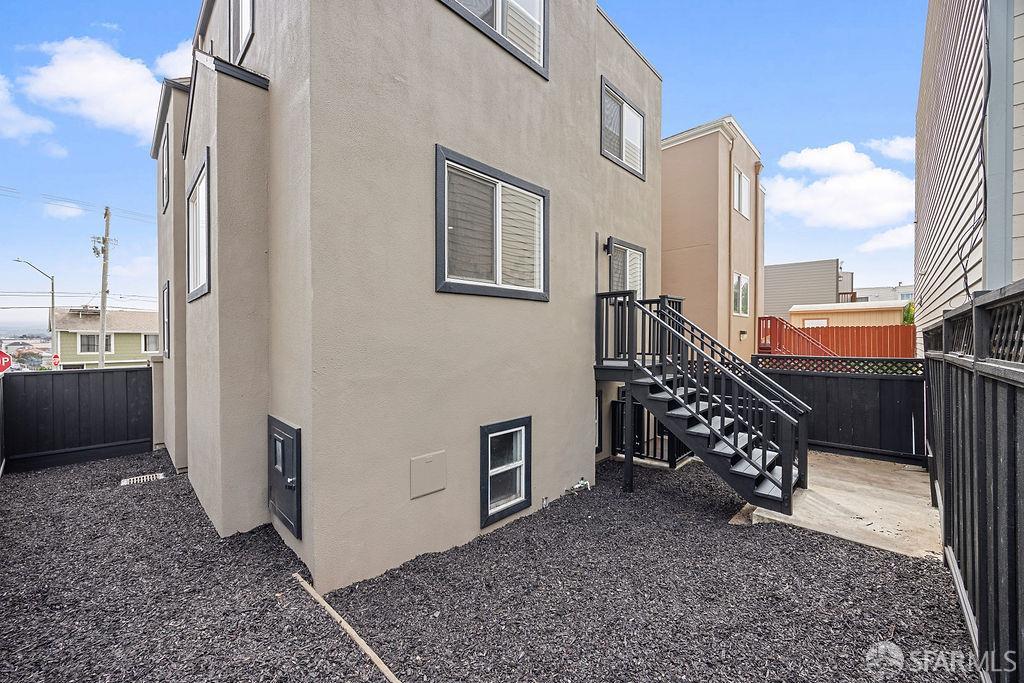 Detail Gallery Image 20 of 20 For 385 Castle St, Daly City,  CA 94014 - 3 Beds | 2/1 Baths
