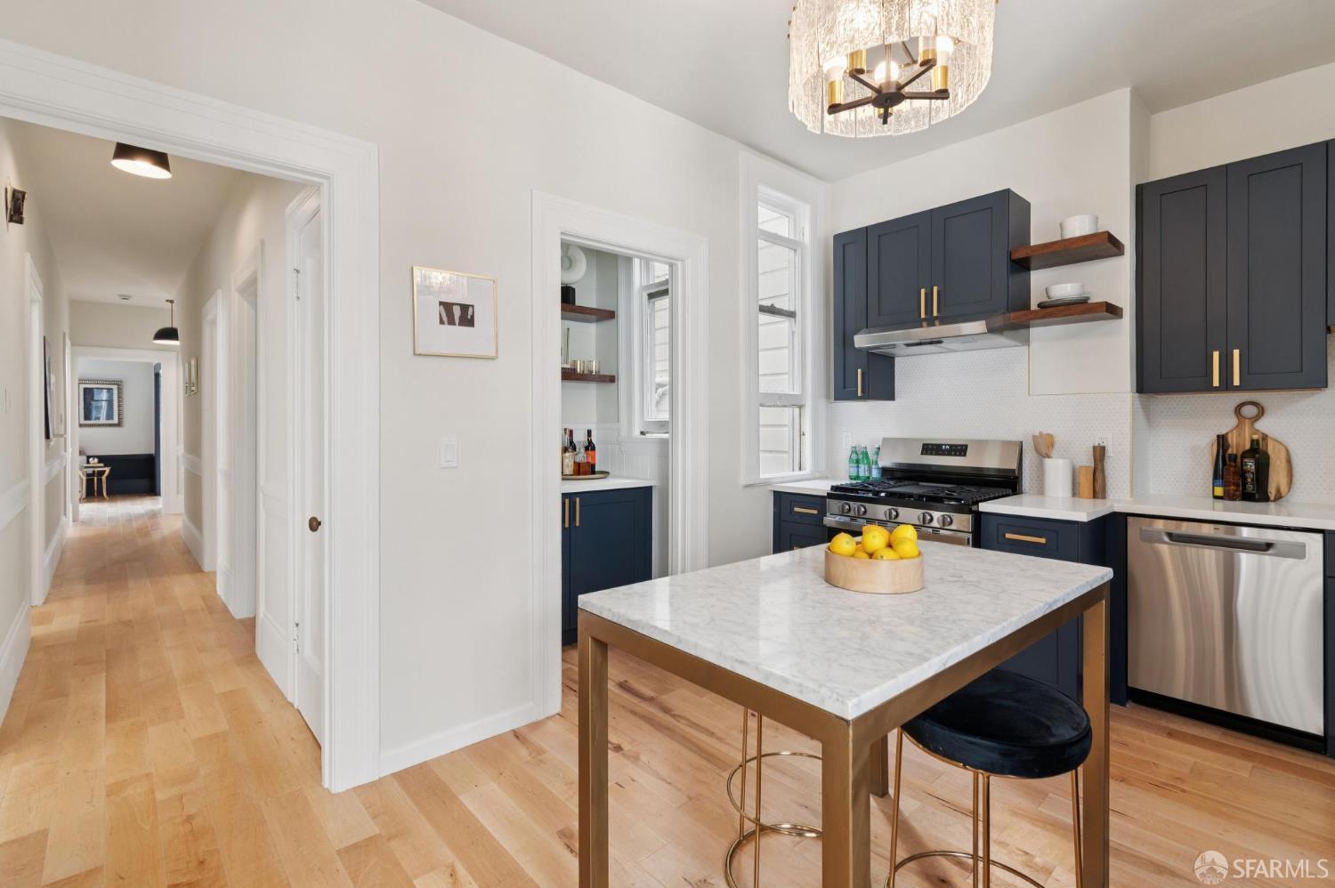 Detail Gallery Image 33 of 98 For 1136 Mason St, San Francisco,  CA 94108 - – Beds | – Baths