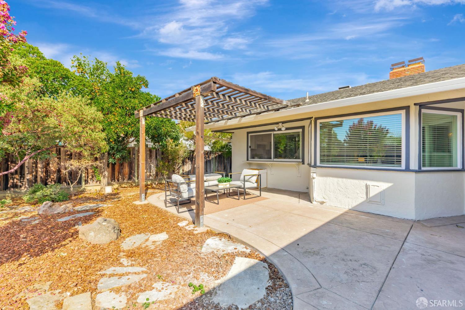 Detail Gallery Image 35 of 37 For 1467 Hudson Way, Livermore,  CA 94550 - 4 Beds | 2 Baths