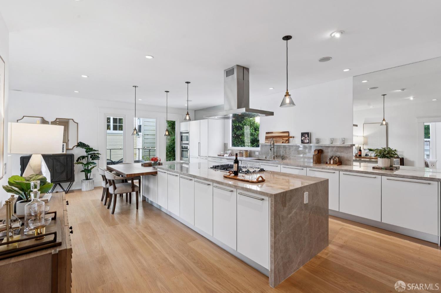 Photo #5: 425071976 Listing 