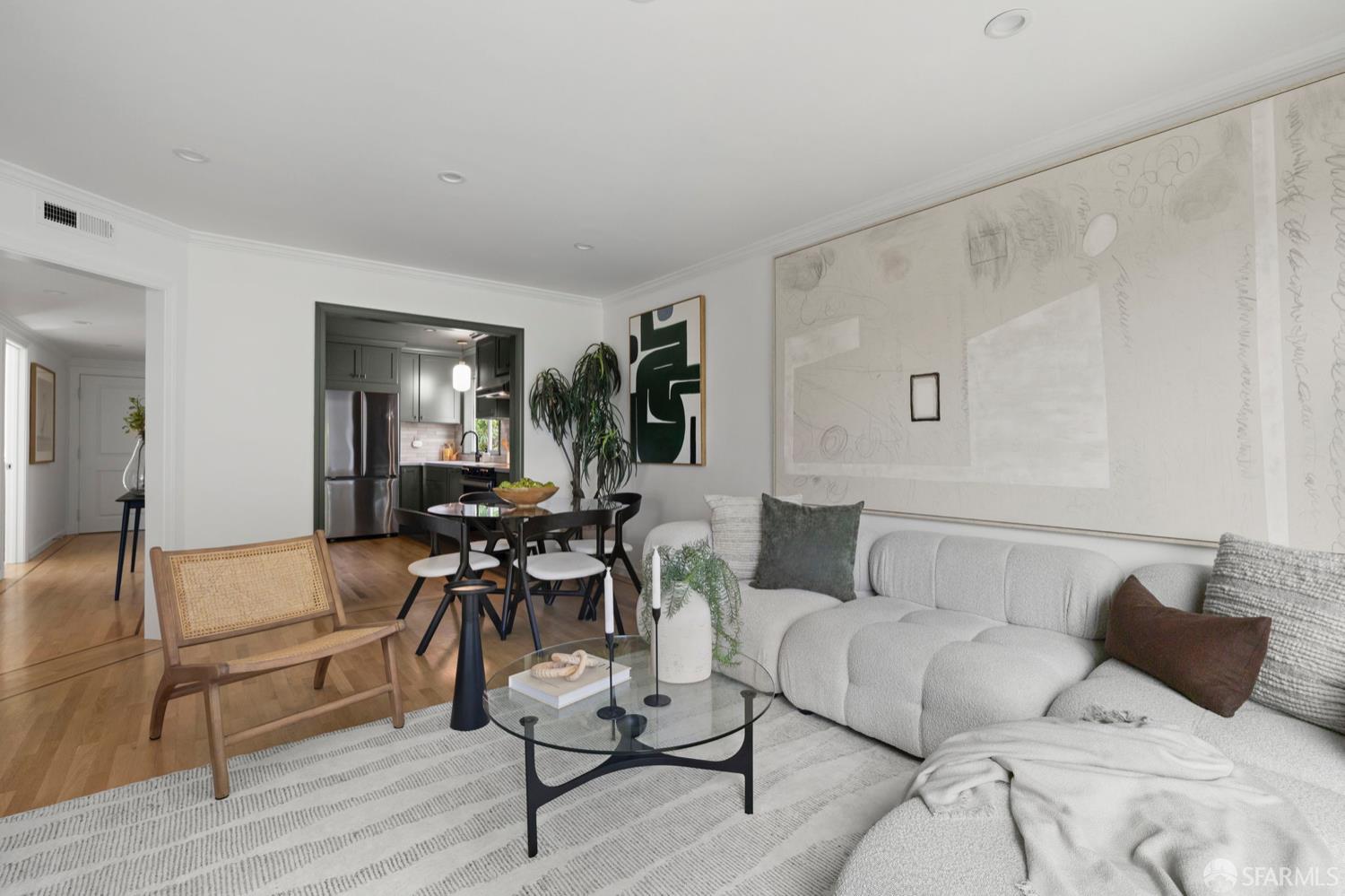Photo #4: 425071170 Listing 