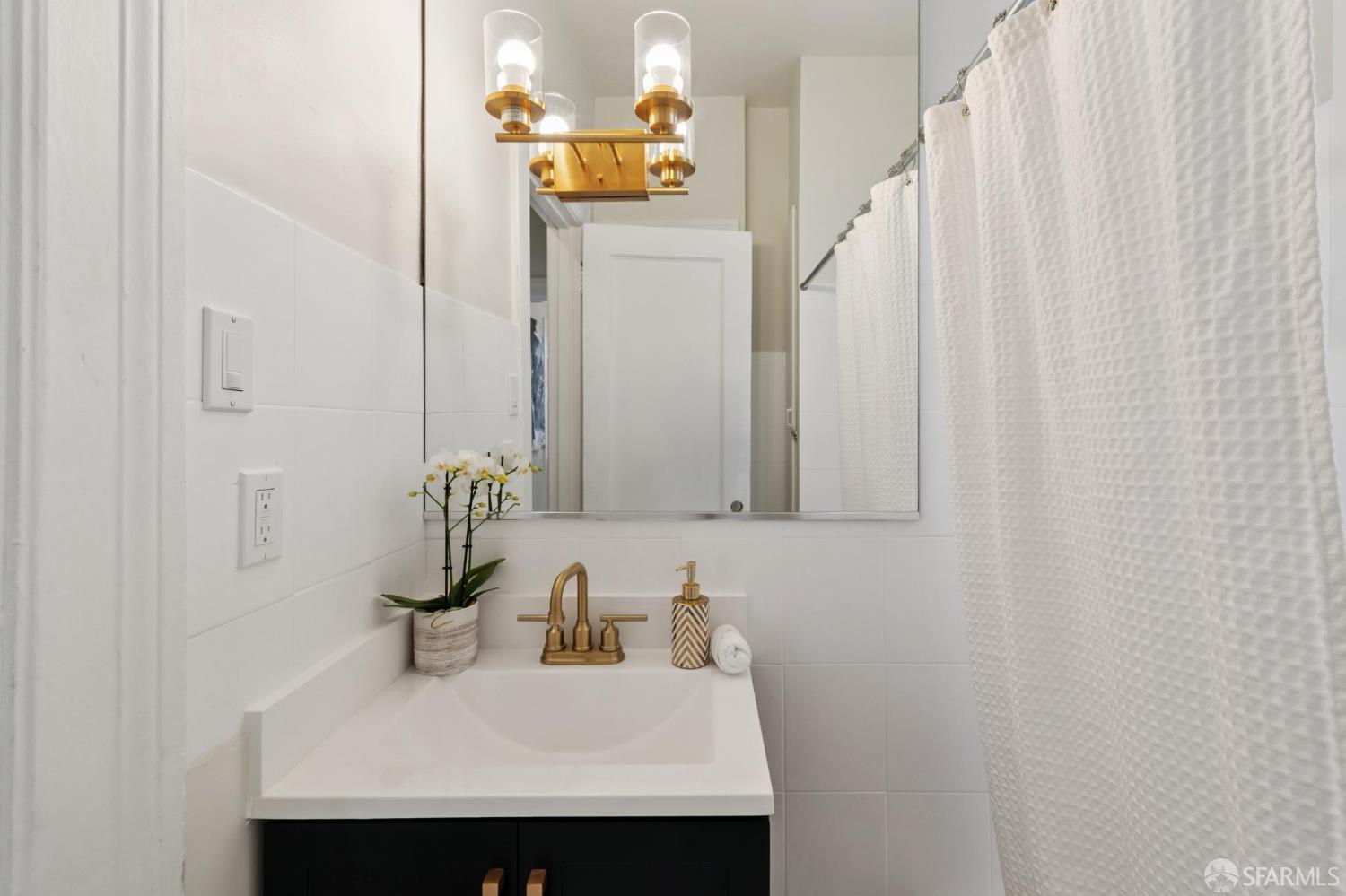 Detail Gallery Image 44 of 98 For 1136 Mason St, San Francisco,  CA 94108 - – Beds | – Baths