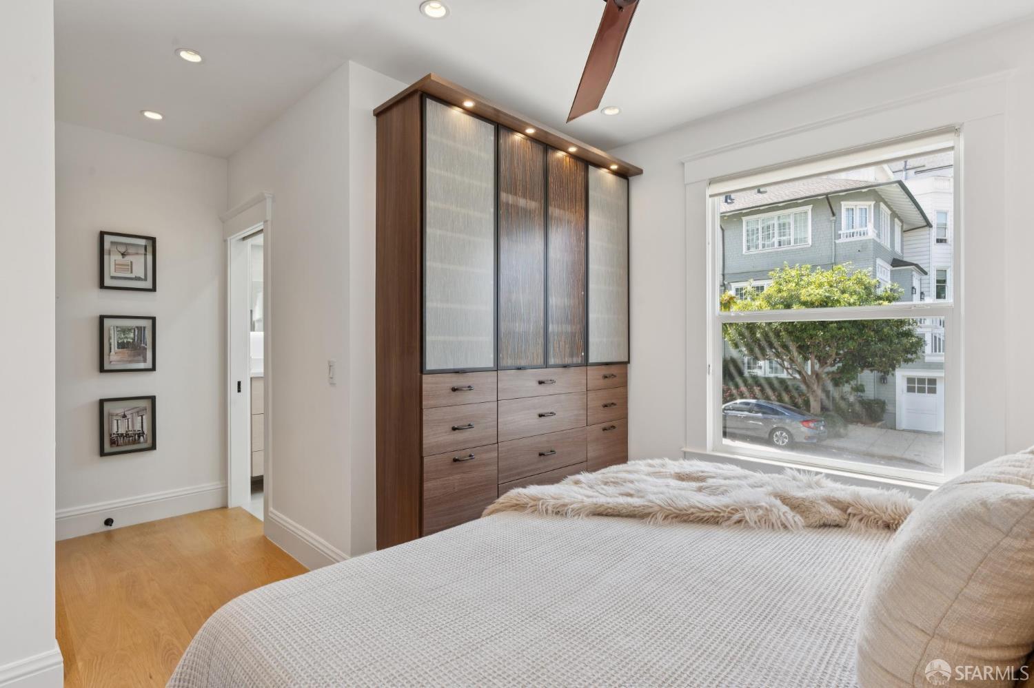 Photo #19: 425071976 Listing: Photo #19