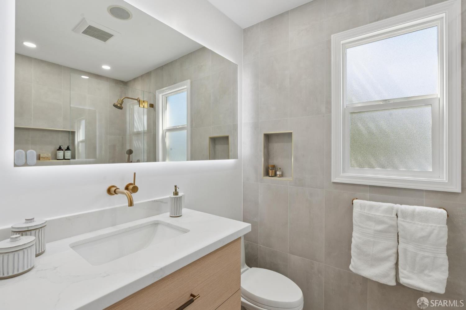 Photo #22: 425071976 Listing: Photo #22