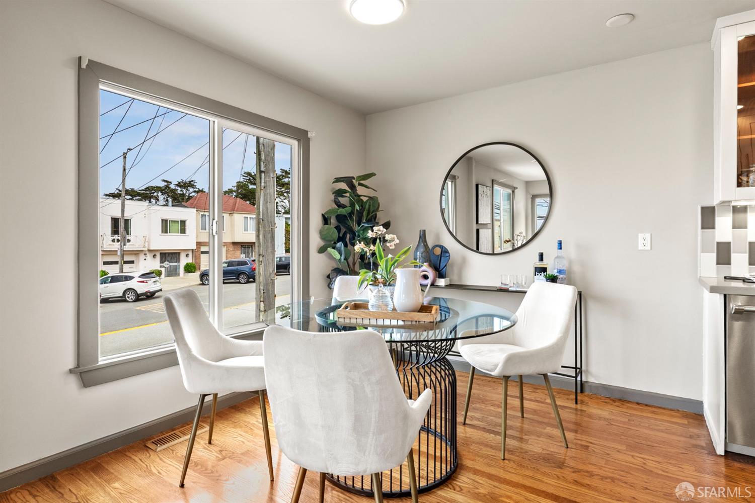 Detail Gallery Image 10 of 51 For 3043 Noriega St, San Francisco,  CA 94122 - 3 Beds | 2 Baths