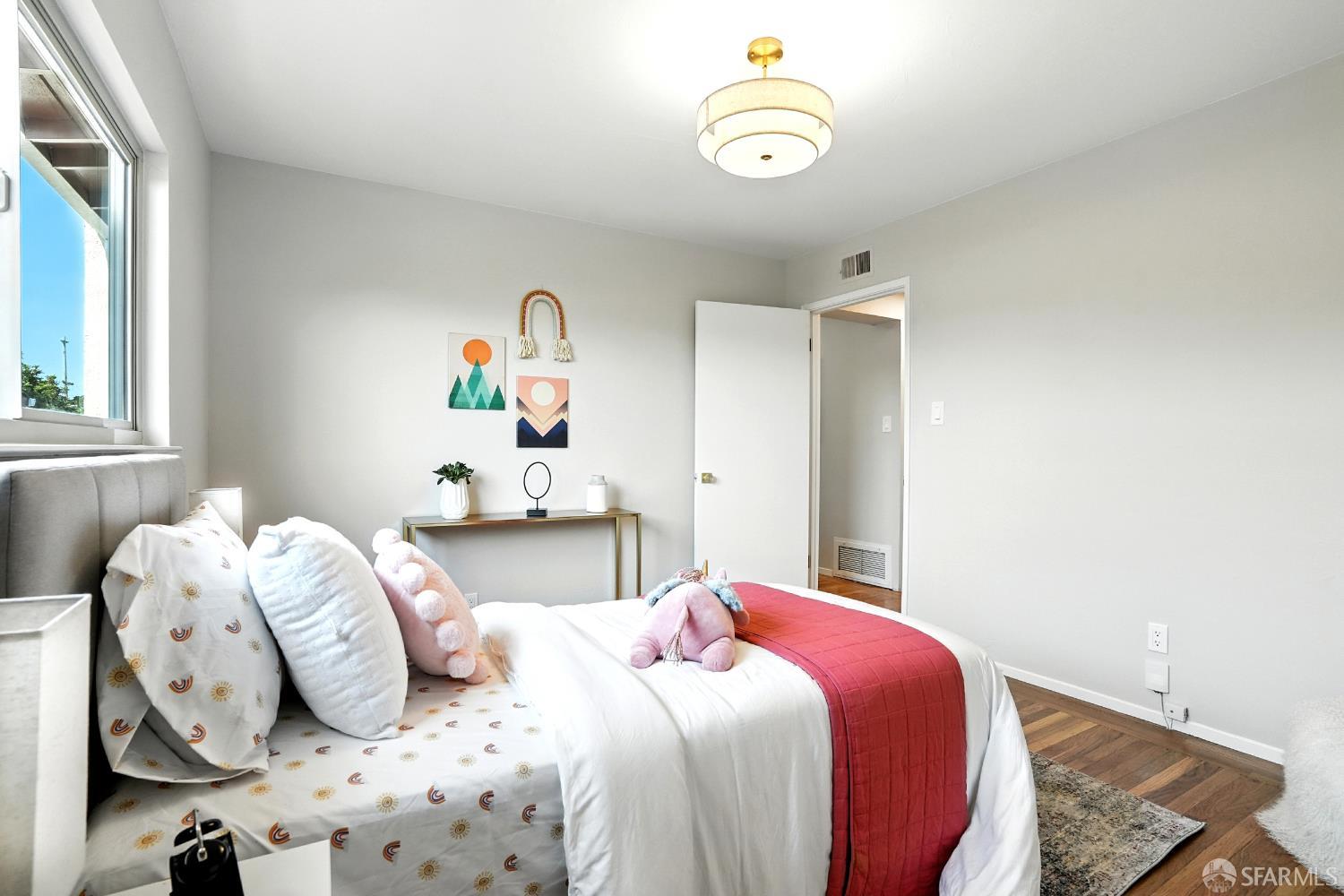 Detail Gallery Image 23 of 38 For 448 Evergreen Dr, South San Francisco,  CA 94080 - 4 Beds | 2 Baths
