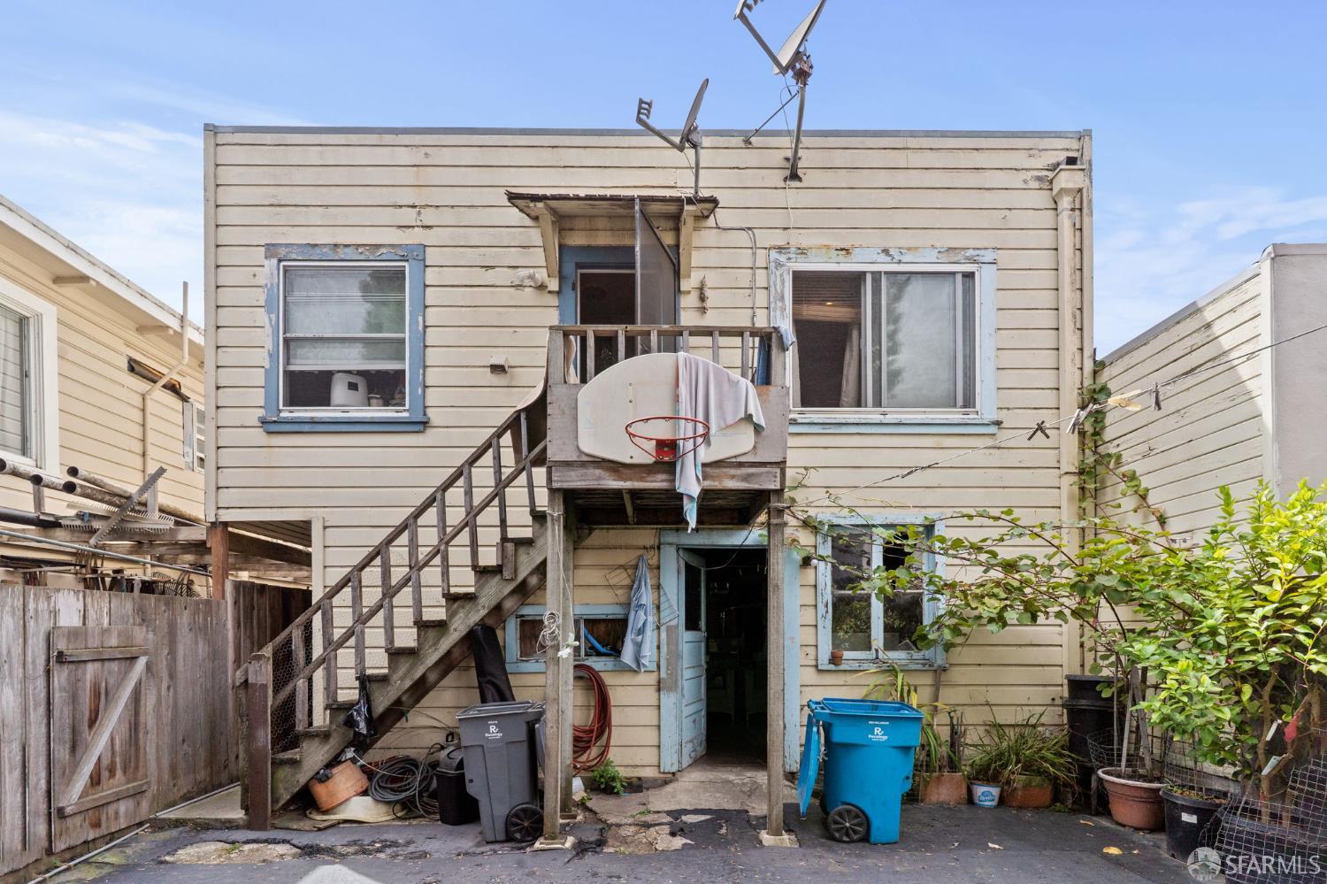 Detail Gallery Image 8 of 12 For 1078 Montgomery Ave, San Bruno,  CA 94066 - 2 Beds | 1 Baths