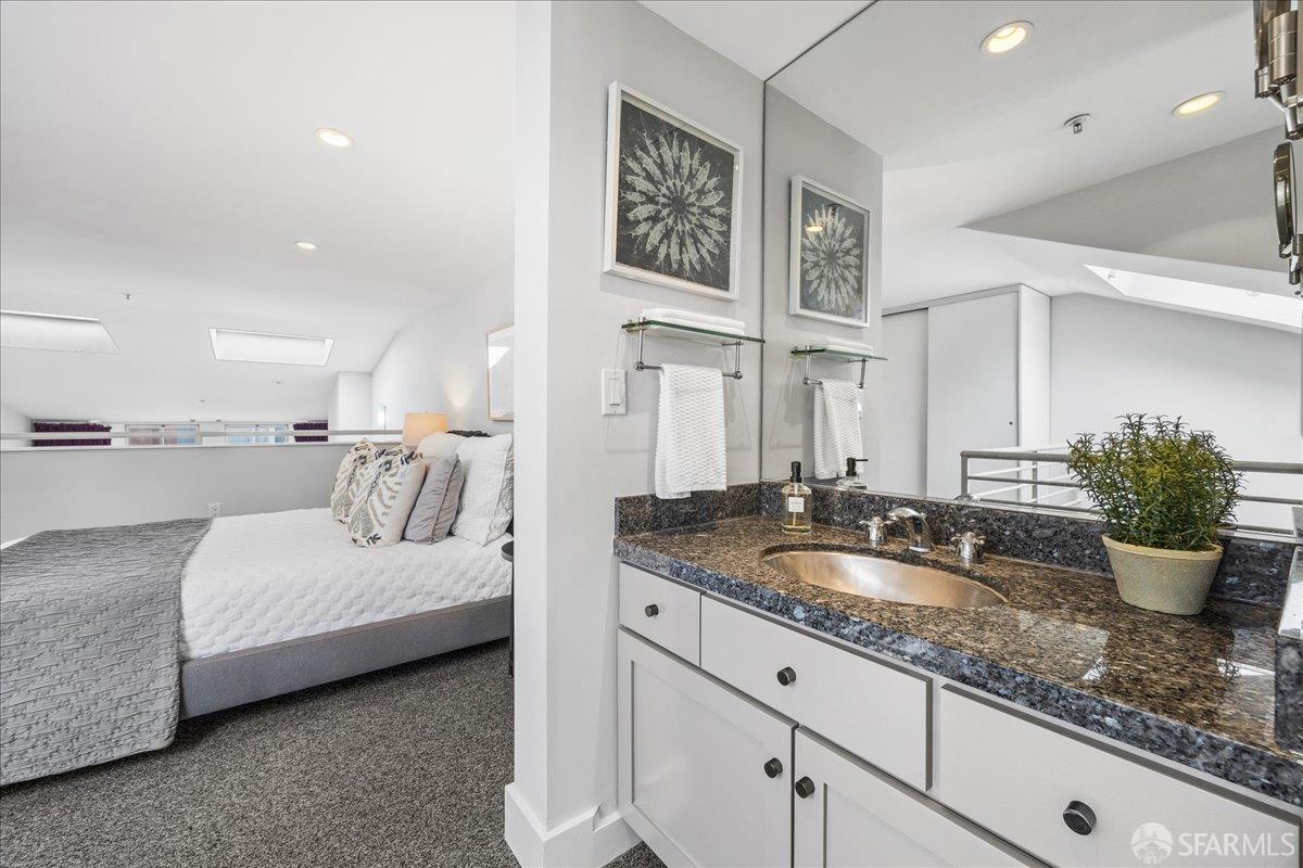 Detail Gallery Image 19 of 34 For 545 Leavenworth St #11,  San Francisco,  CA 94109 - 1 Beds | 2 Baths