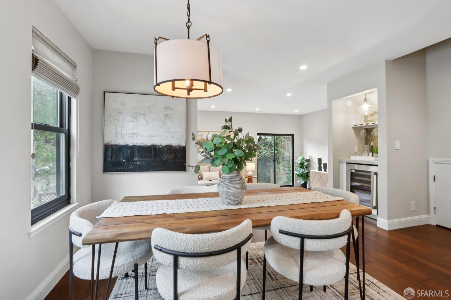 Detail Gallery Image 17 of 47 For 733 Fairfield Rd #8,  Burlingame,  CA 94010 - 2 Beds | 2/1 Baths