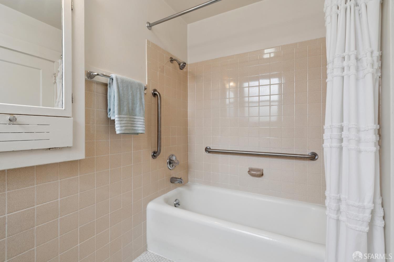 Detail Gallery Image 22 of 50 For 2322 25th Ave, San Francisco,  CA 94116 - 3 Beds | 1/1 Baths