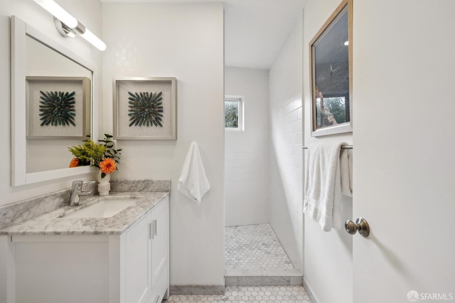 Detail Gallery Image 37 of 45 For 918 Kansas St, San Francisco,  CA 94107 - 5 Beds | 3/1 Baths