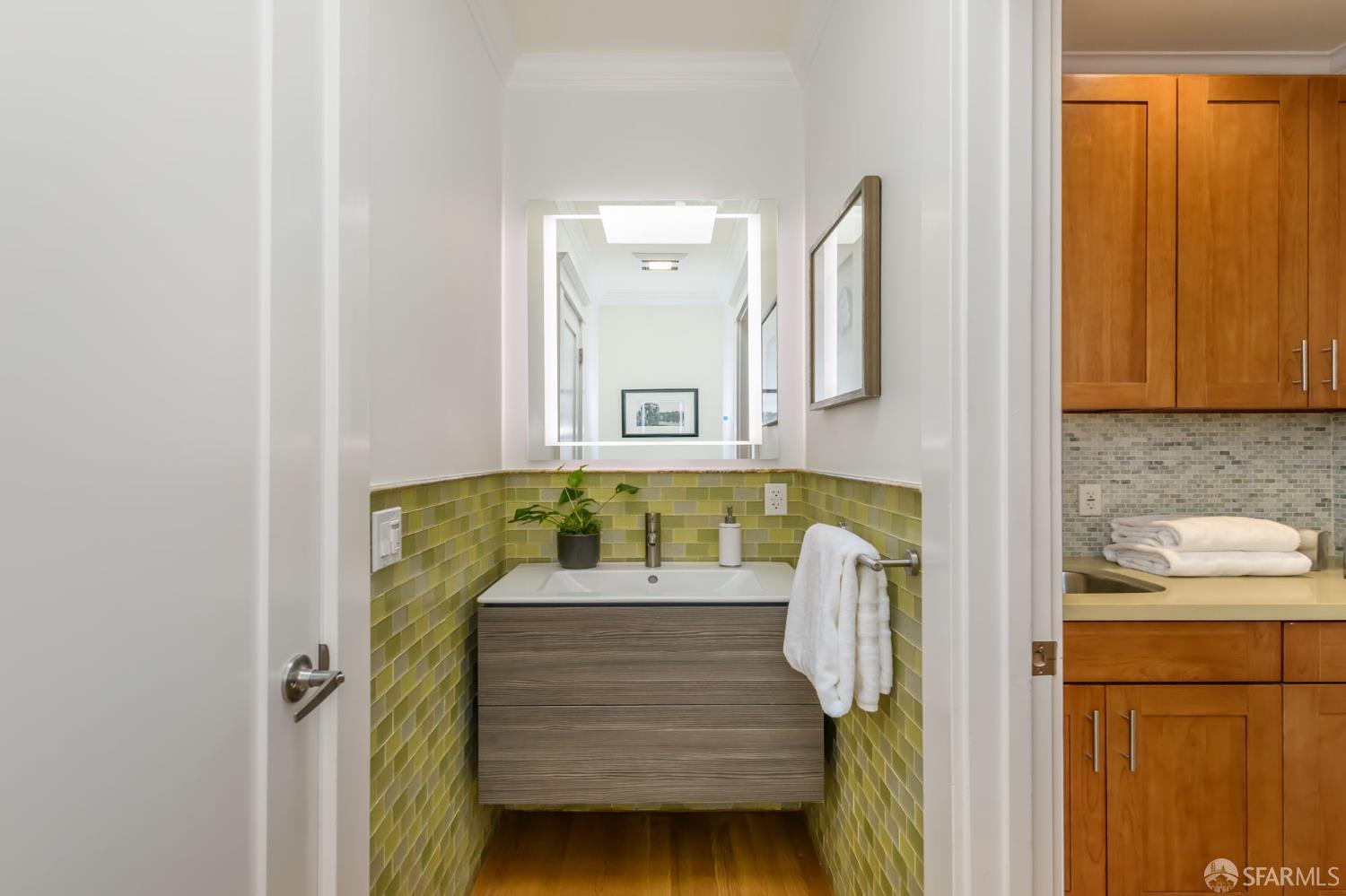 Detail Gallery Image 9 of 27 For 582 Diamond St, San Francisco,  CA 94114 - 3 Beds | 3/1 Baths