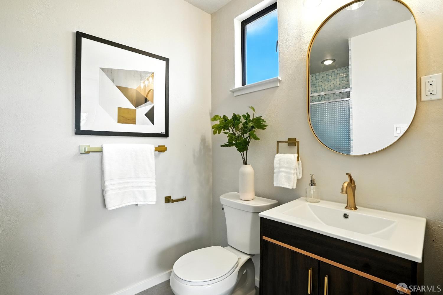 Detail Gallery Image 17 of 38 For 448 Evergreen Dr, South San Francisco,  CA 94080 - 4 Beds | 2 Baths