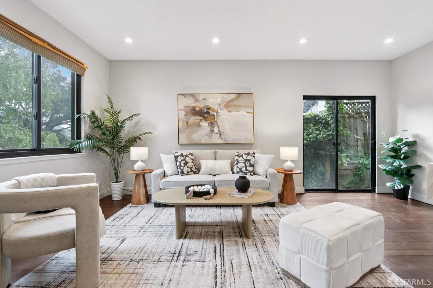 Detail Gallery Image 5 of 47 For 733 Fairfield Rd #8,  Burlingame,  CA 94010 - 2 Beds | 2/1 Baths