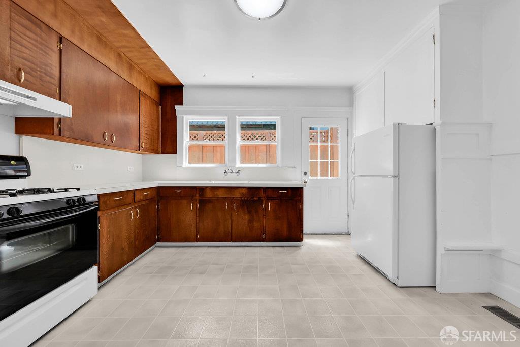 Detail Gallery Image 32 of 57 For 4011 Brighton Ave, Oakland,  CA 94602 - – Beds | – Baths
