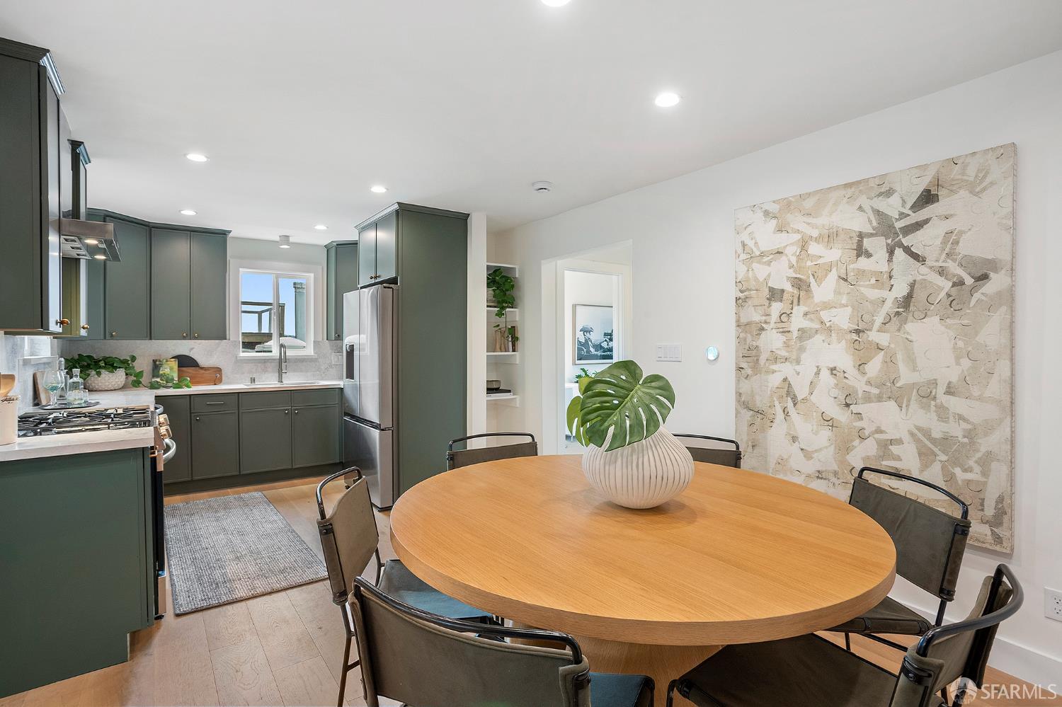 Detail Gallery Image 3 of 25 For 162 Bocana St, San Francisco,  CA 94110 - 3 Beds | 2 Baths