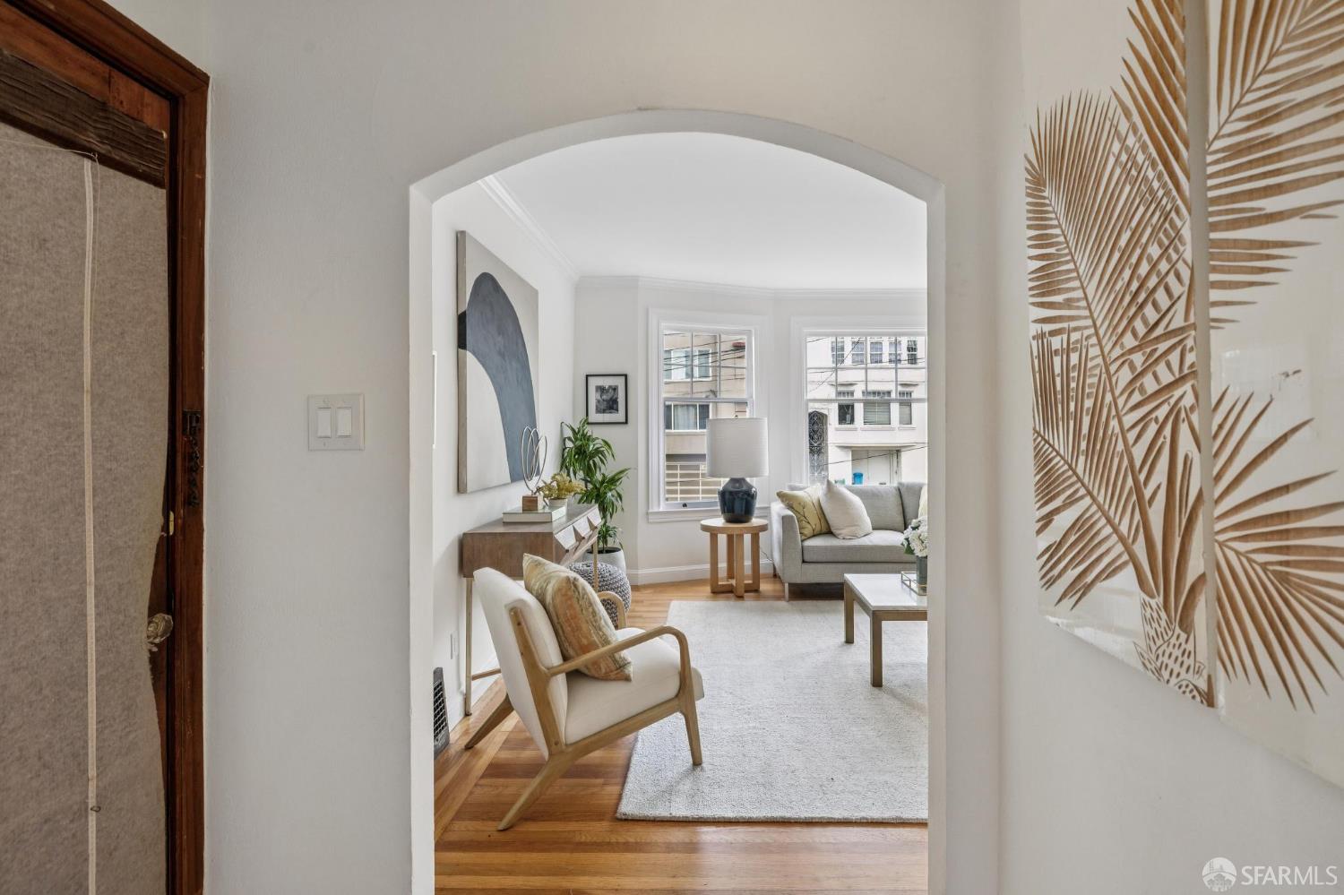 Detail Gallery Image 4 of 49 For 1421 17th Ave, San Francisco,  CA 94122 - 2 Beds | 1 Baths
