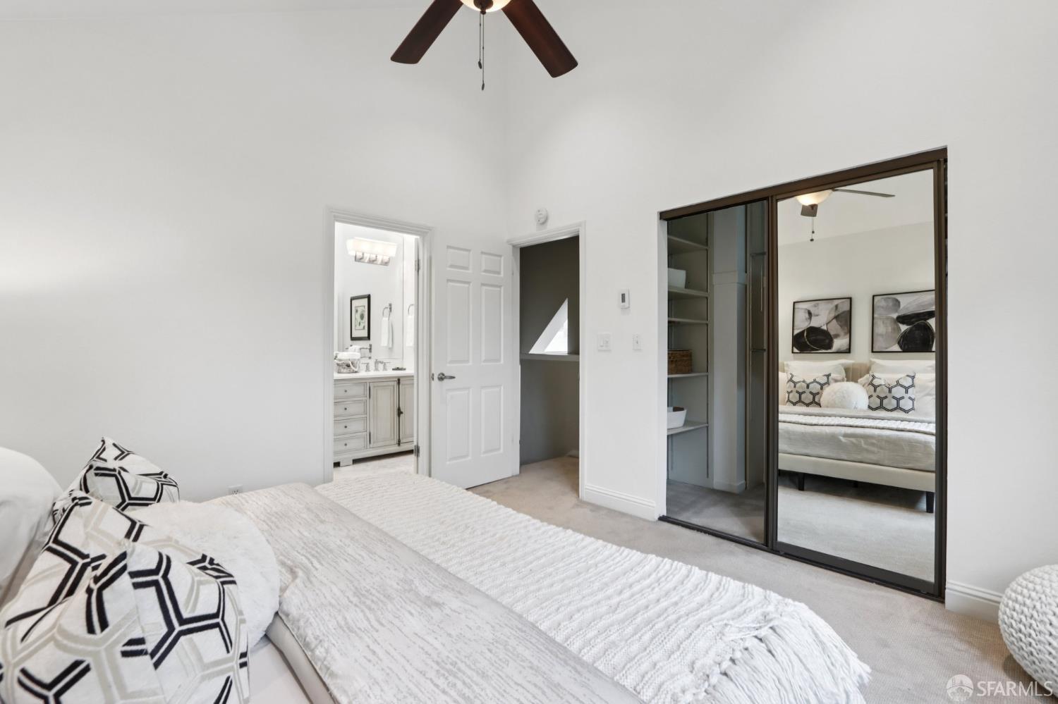 Detail Gallery Image 29 of 47 For 733 Fairfield Rd #8,  Burlingame,  CA 94010 - 2 Beds | 2/1 Baths