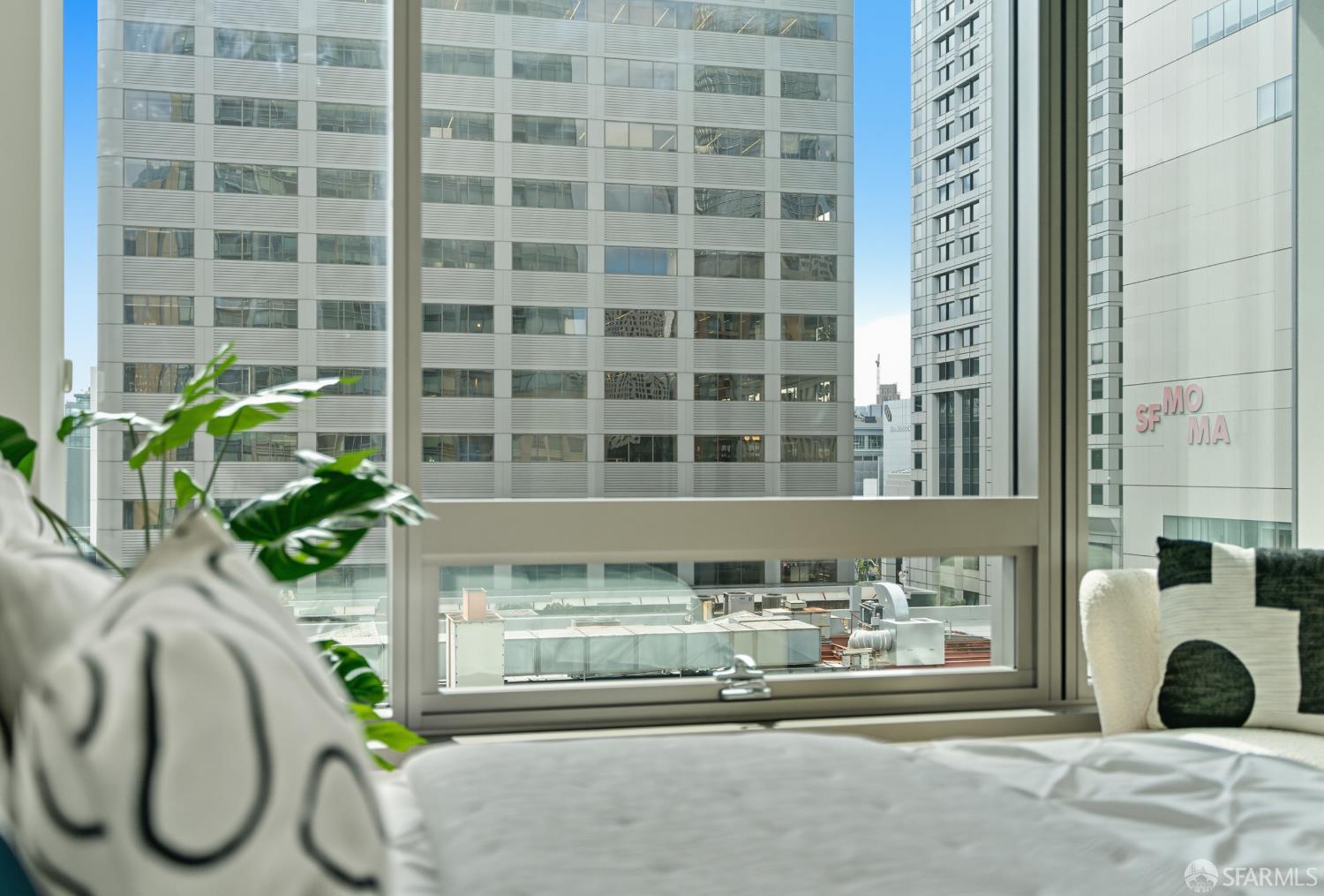 Photo #13: 425072472 Listing: Photo #13