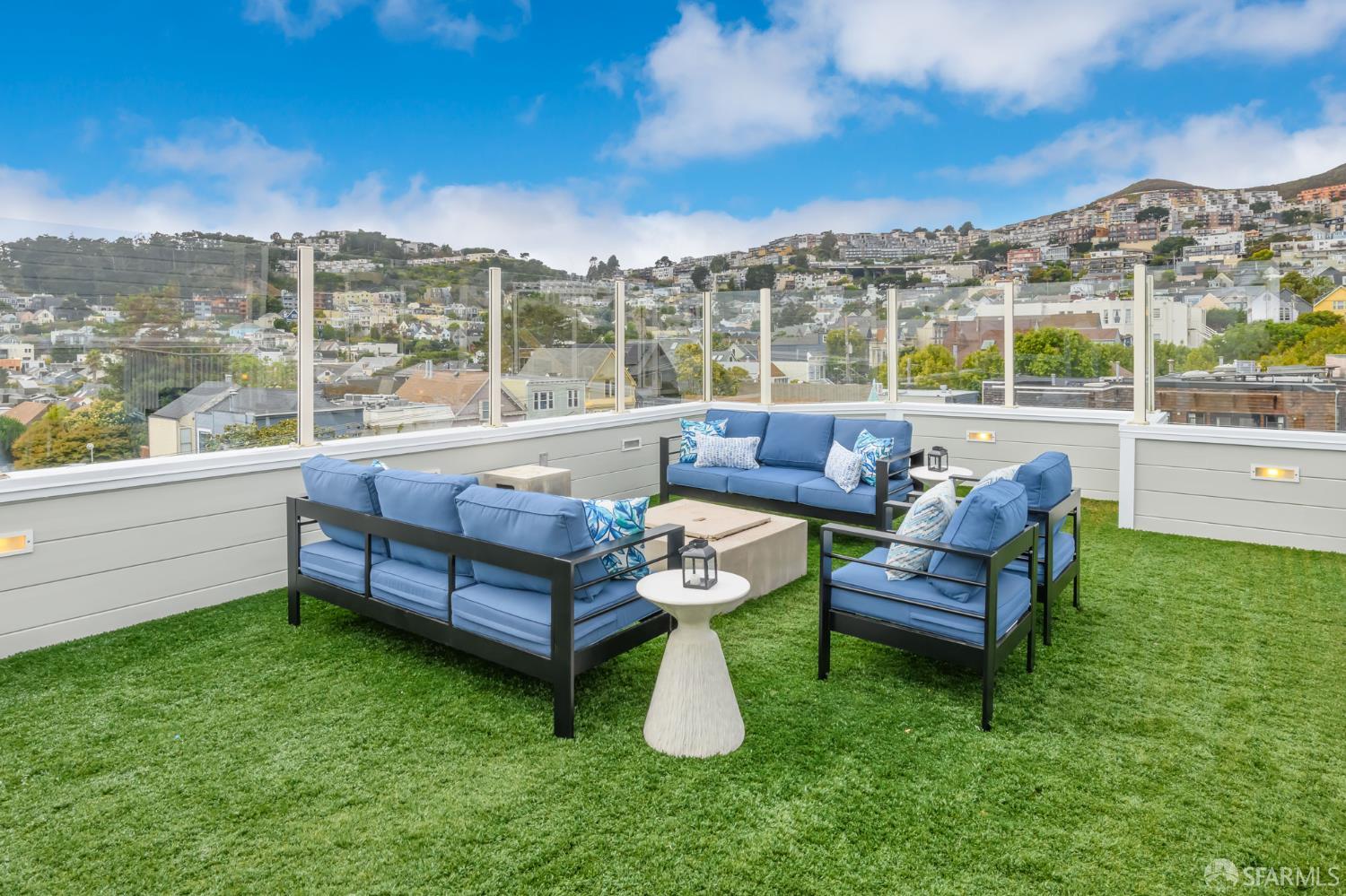 Detail Gallery Image 23 of 27 For 582 Diamond St, San Francisco,  CA 94114 - 3 Beds | 3/1 Baths