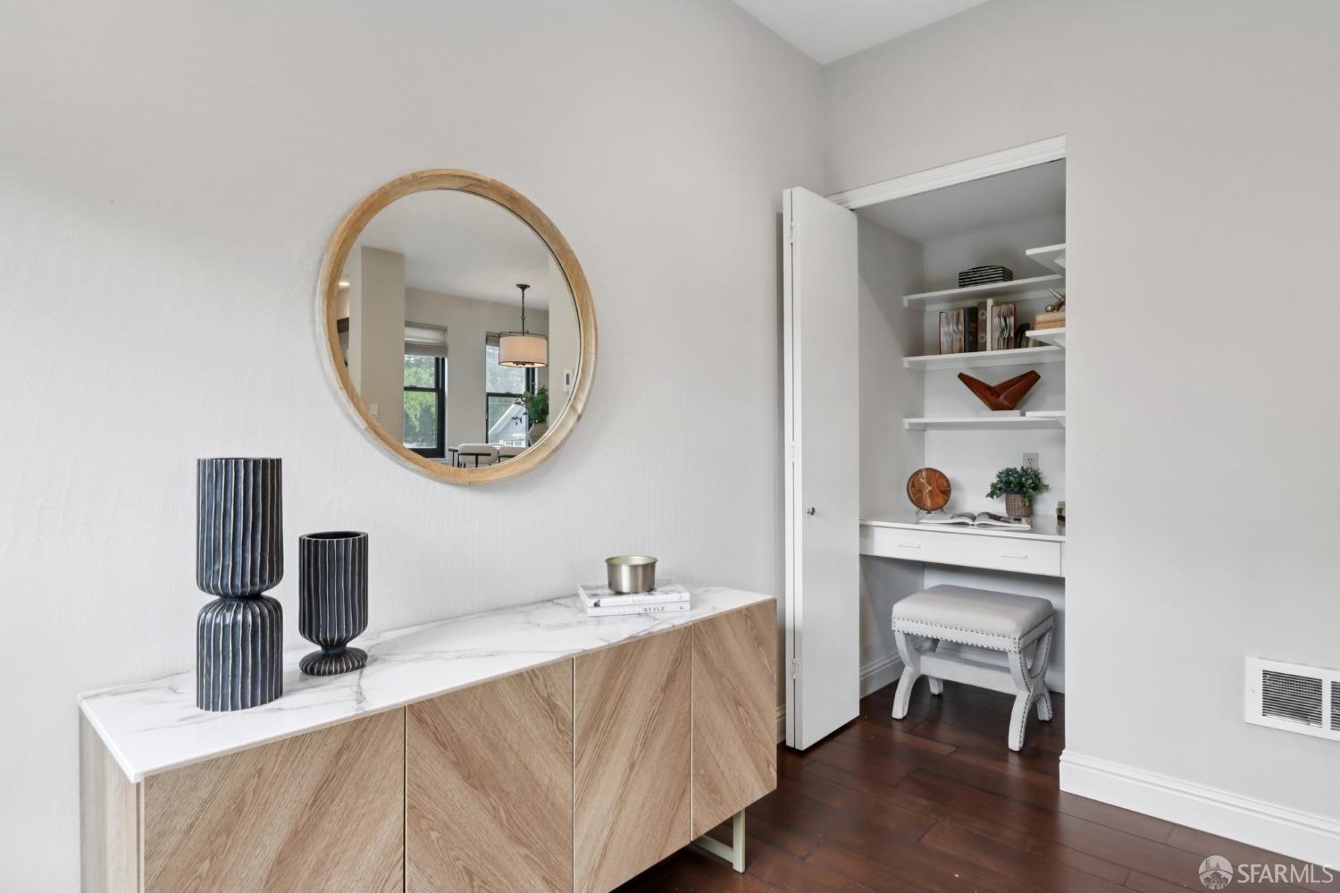Detail Gallery Image 22 of 47 For 733 Fairfield Rd #8,  Burlingame,  CA 94010 - 2 Beds | 2/1 Baths