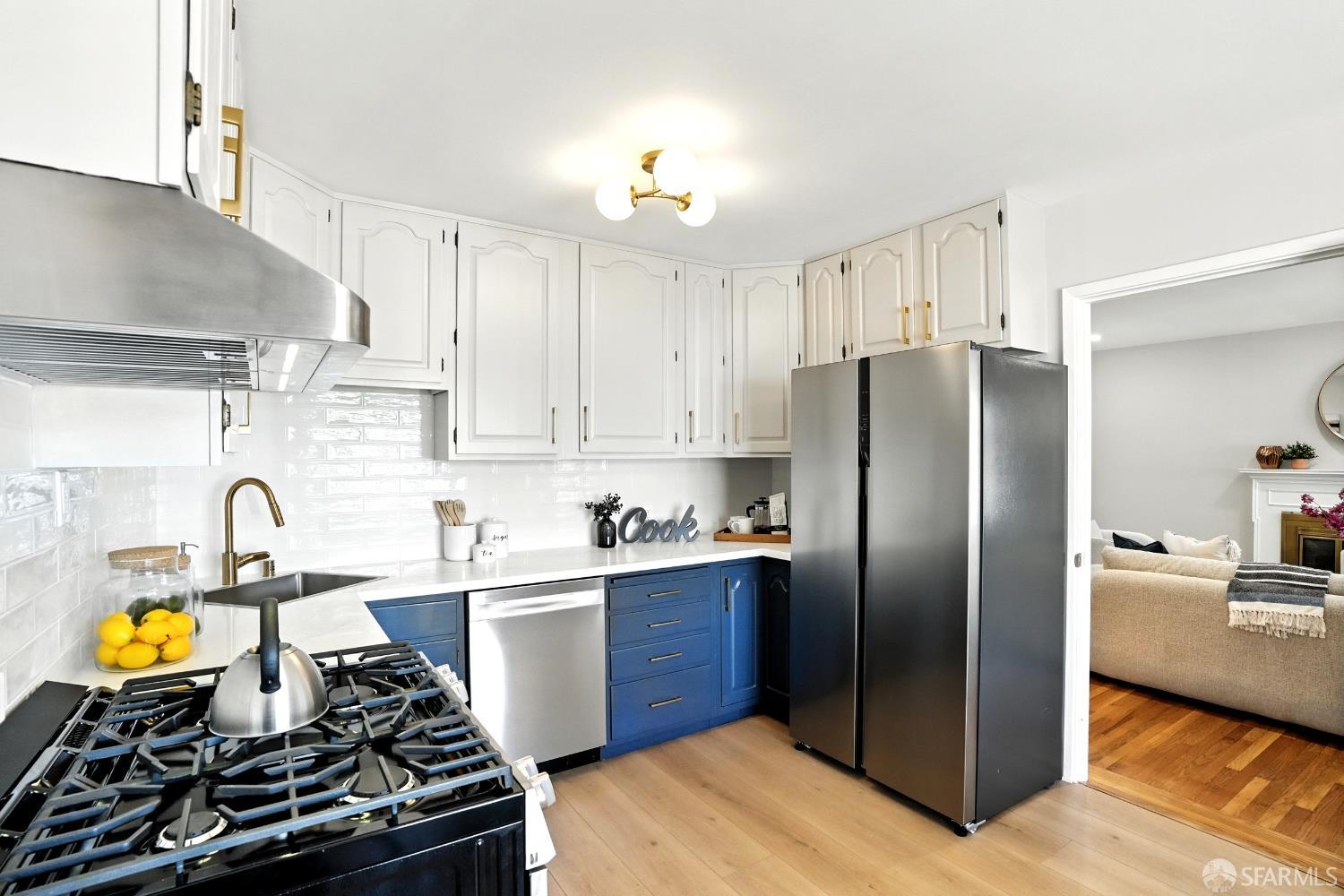 Detail Gallery Image 10 of 38 For 448 Evergreen Dr, South San Francisco,  CA 94080 - 4 Beds | 2 Baths