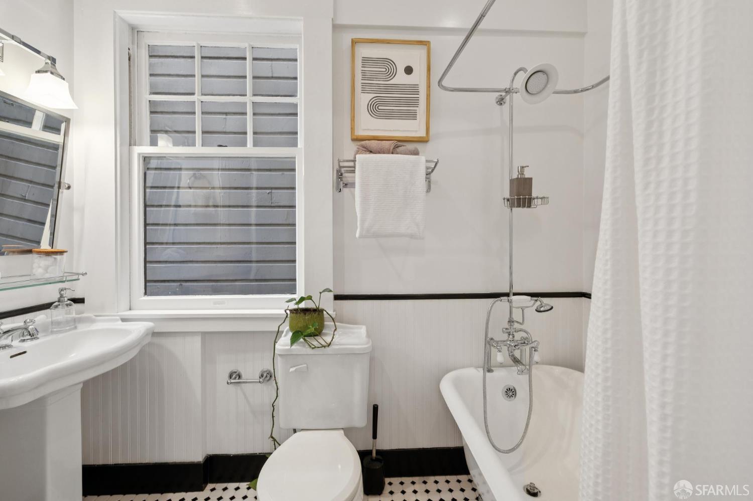 Photo #33: 425073136 Listing: Photo #33