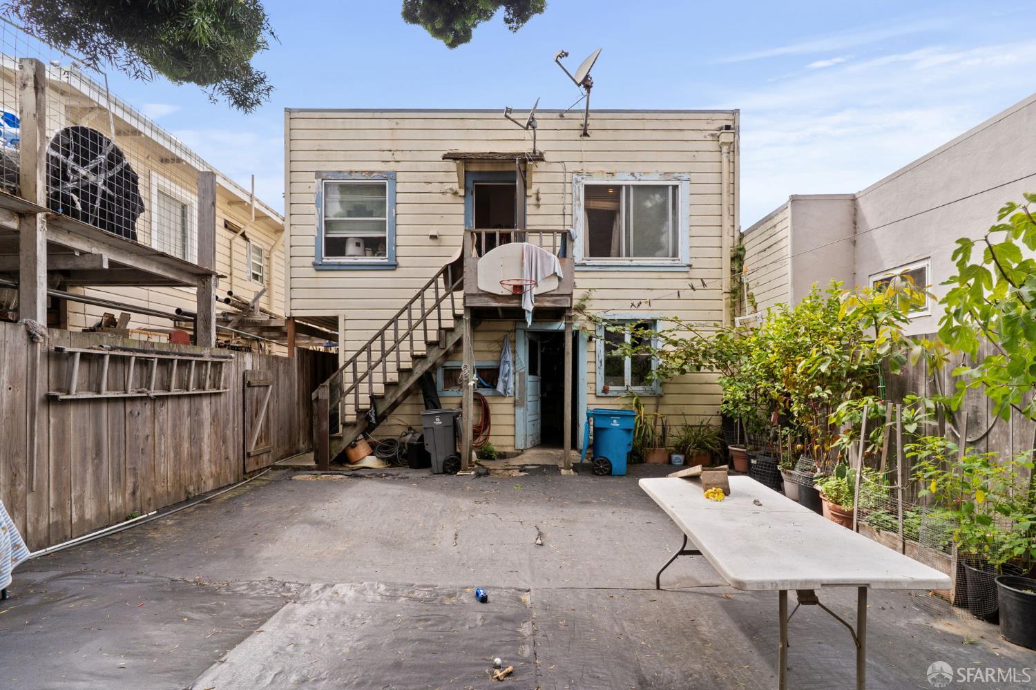 Detail Gallery Image 7 of 12 For 1078 Montgomery Ave, San Bruno,  CA 94066 - 2 Beds | 1 Baths