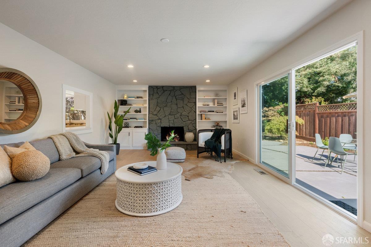 Detail Gallery Image 38 of 58 For 714 Wimbledon Rd, Walnut Creek,  CA 94598 - 5 Beds | 2/1 Baths