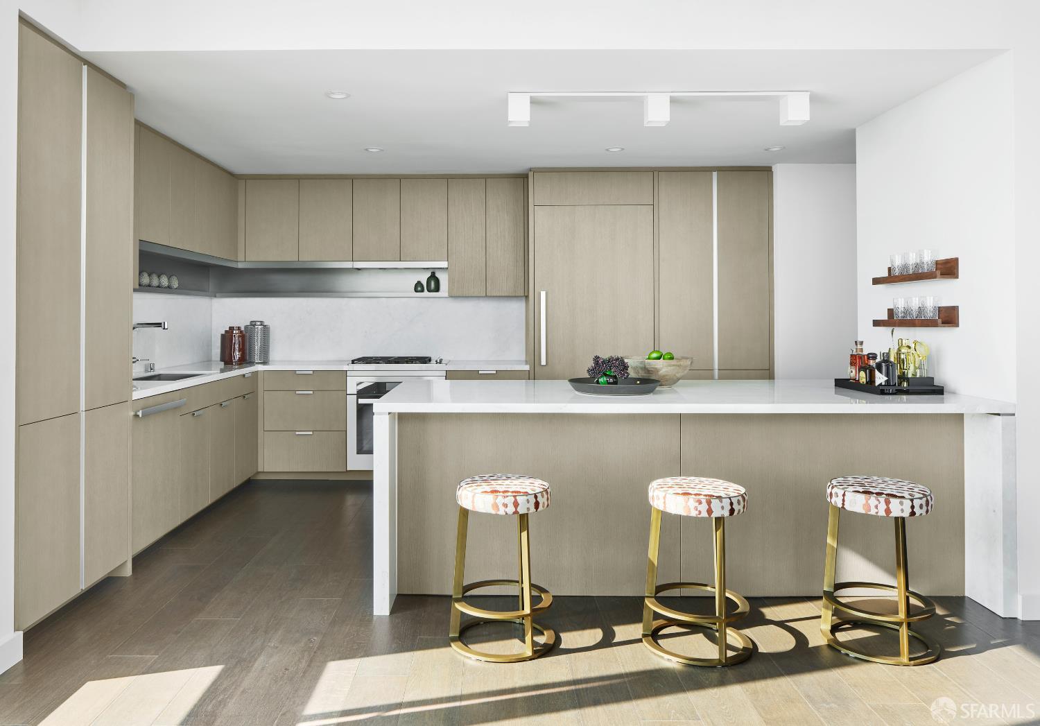 Detail Gallery Image 2 of 22 For 488 Folsom St #4601,  San Francisco,  CA 94105 - 3 Beds | 3 Baths