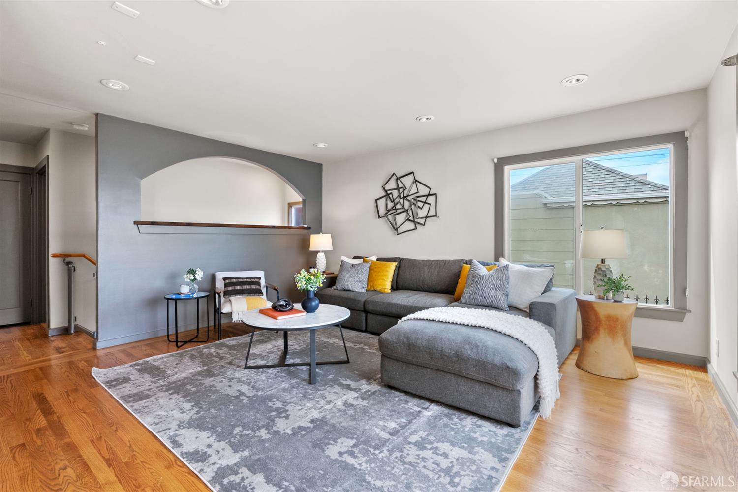 Detail Gallery Image 7 of 51 For 3043 Noriega St, San Francisco,  CA 94122 - 3 Beds | 2 Baths