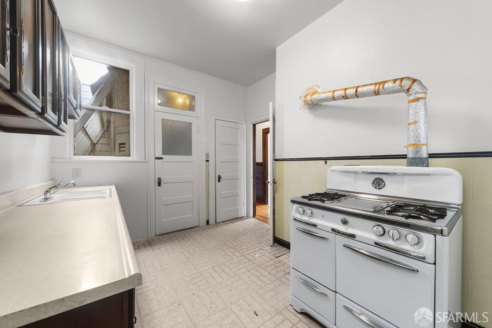 Detail Gallery Image 18 of 37 For 646 6th Ave, San Francisco,  CA 94118 - – Beds | – Baths