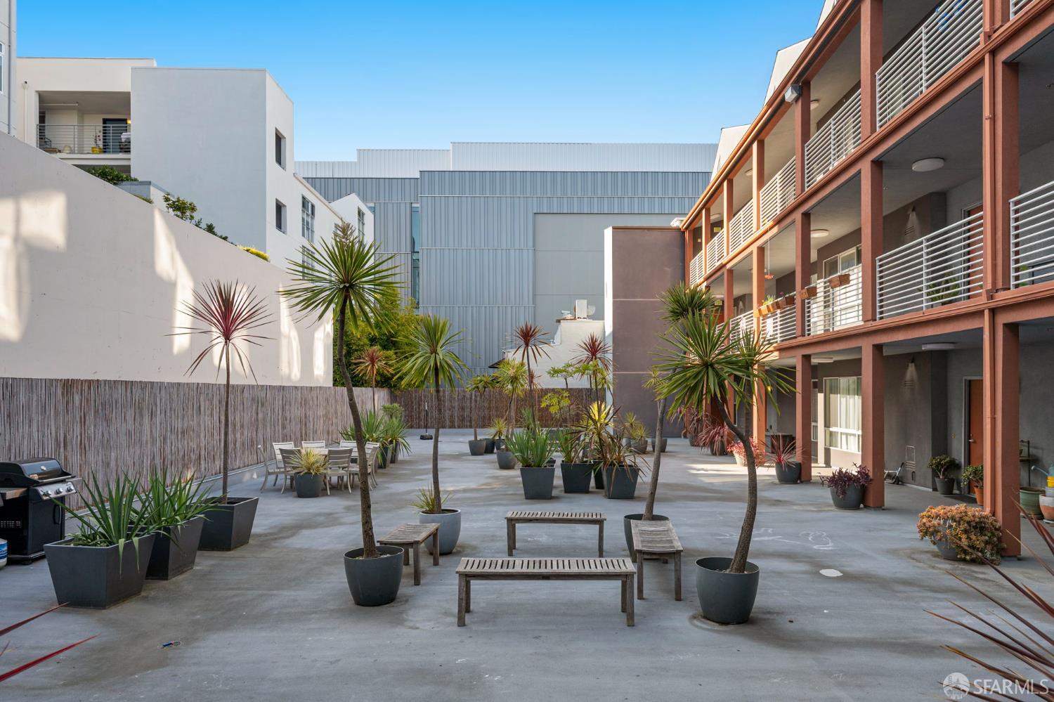 Detail Gallery Image 66 of 68 For 638 19th St #15,  San Francisco,  CA 94107 - 3 Beds | 2/1 Baths