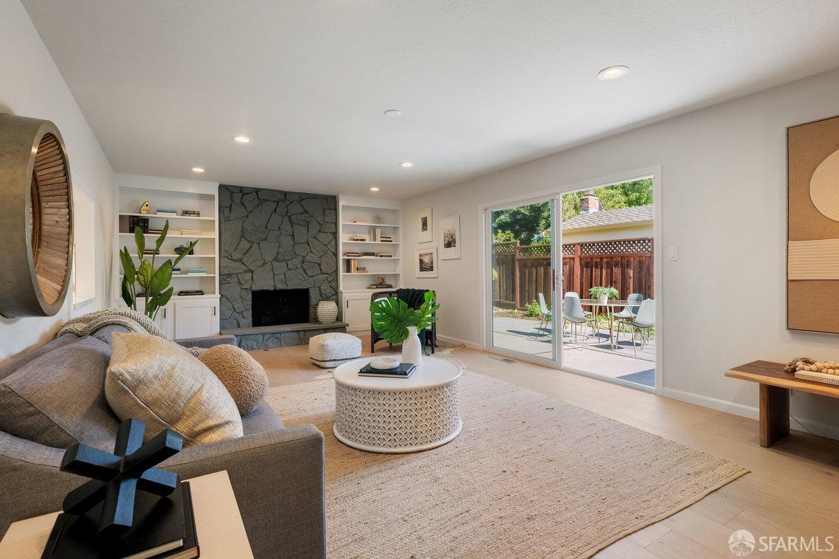 Detail Gallery Image 37 of 58 For 714 Wimbledon Rd, Walnut Creek,  CA 94598 - 5 Beds | 2/1 Baths