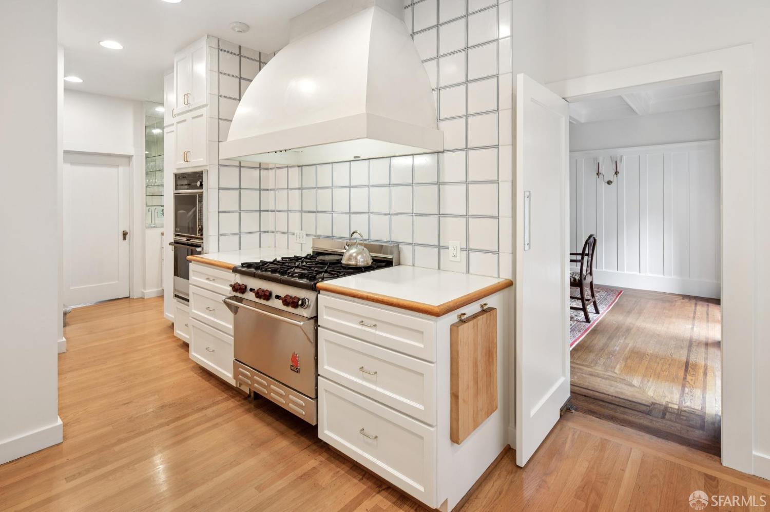 Detail Gallery Image 10 of 29 For 2651 Pierce St, San Francisco,  CA 94123 - 4 Beds | 4/1 Baths