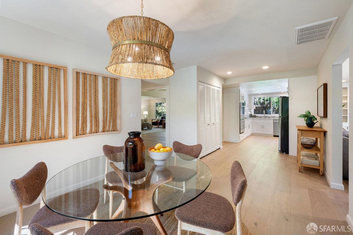 Detail Gallery Image 14 of 58 For 714 Wimbledon Rd, Walnut Creek,  CA 94598 - 5 Beds | 2/1 Baths