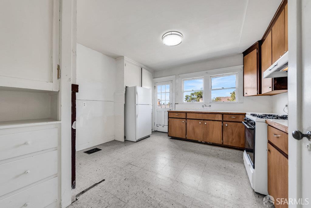 Detail Gallery Image 11 of 57 For 4011 Brighton Ave, Oakland,  CA 94602 - – Beds | – Baths