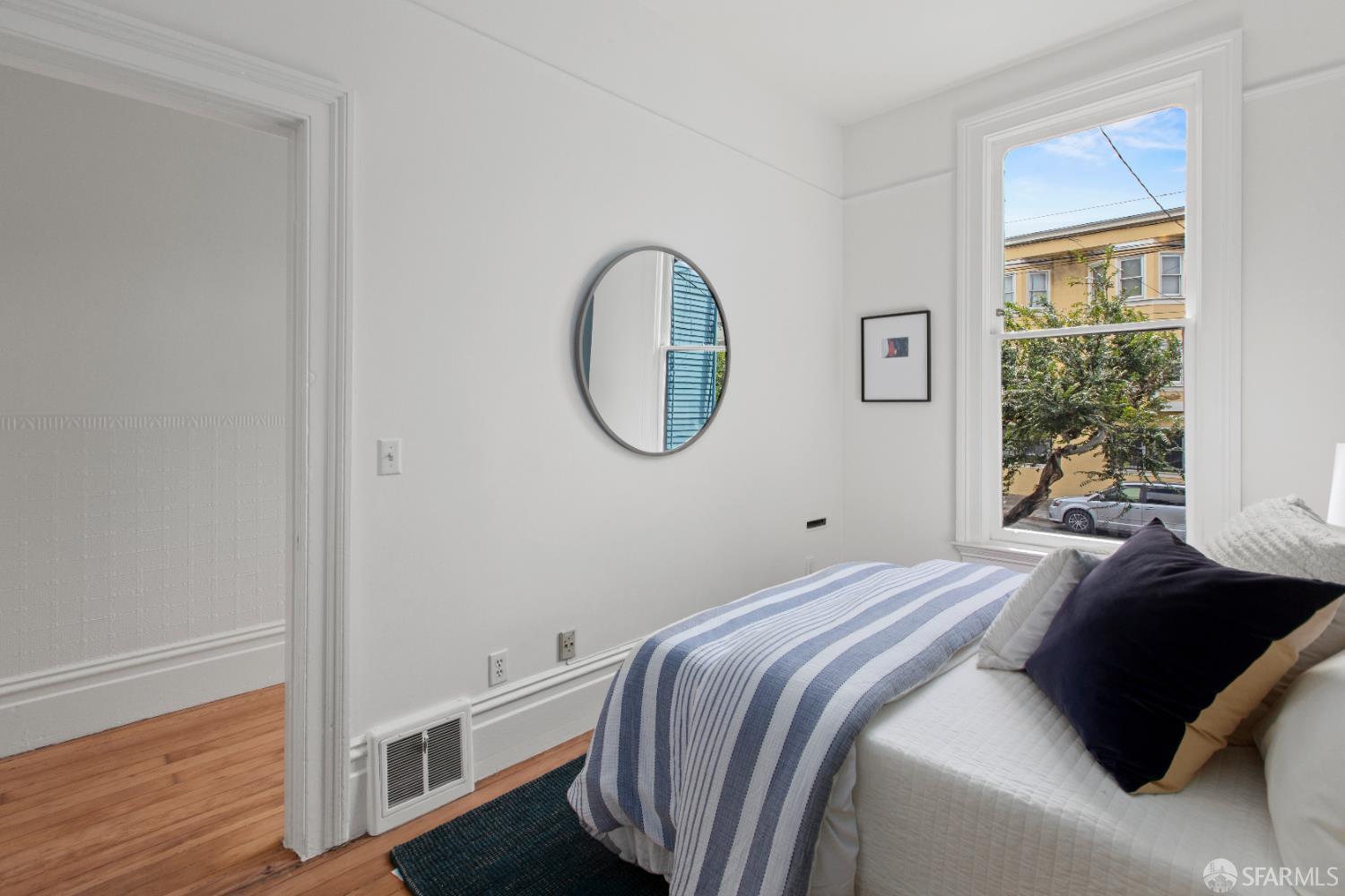 Detail Gallery Image 20 of 63 For 262 Hermann St, San Francisco,  CA 94117 - 2 Beds | 1/1 Baths