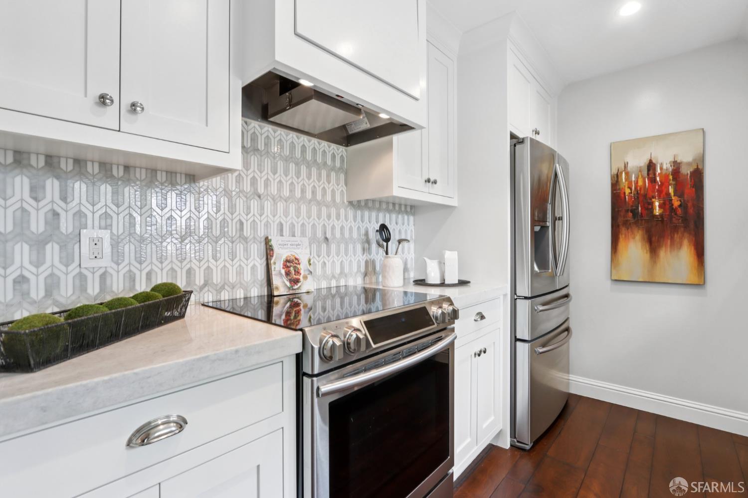 Detail Gallery Image 20 of 47 For 733 Fairfield Rd #8,  Burlingame,  CA 94010 - 2 Beds | 2/1 Baths