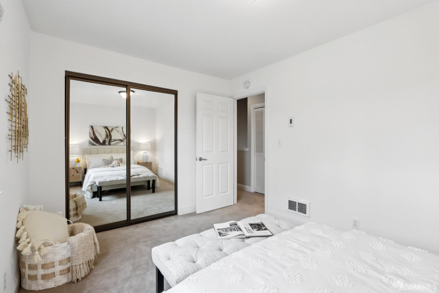 Detail Gallery Image 25 of 47 For 733 Fairfield Rd #8,  Burlingame,  CA 94010 - 2 Beds | 2/1 Baths
