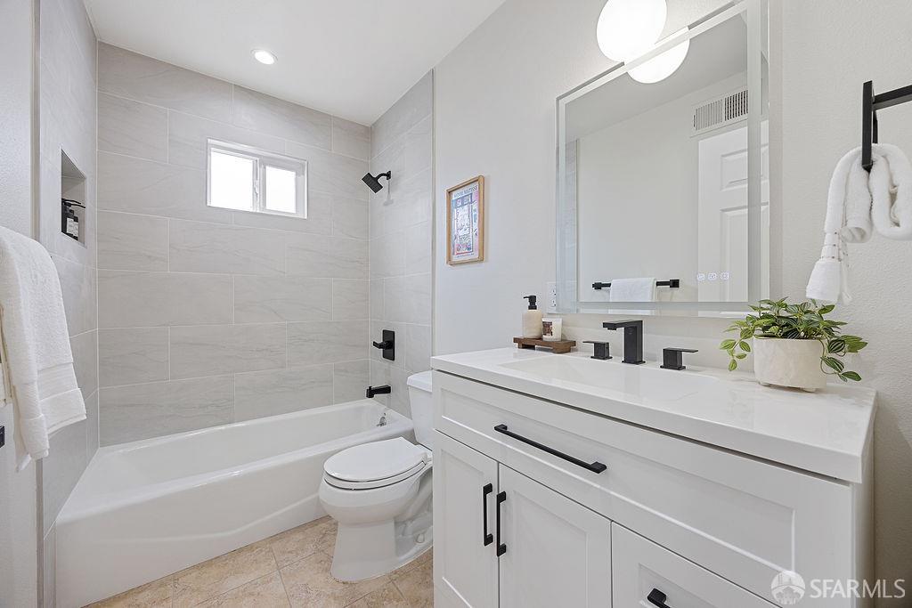 Detail Gallery Image 17 of 20 For 385 Castle St, Daly City,  CA 94014 - 3 Beds | 2/1 Baths