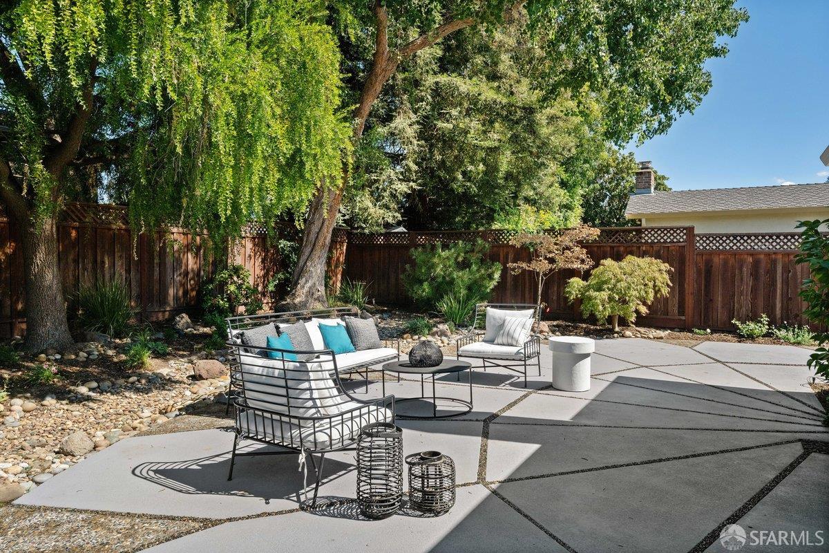 Detail Gallery Image 53 of 58 For 714 Wimbledon Rd, Walnut Creek,  CA 94598 - 5 Beds | 2/1 Baths