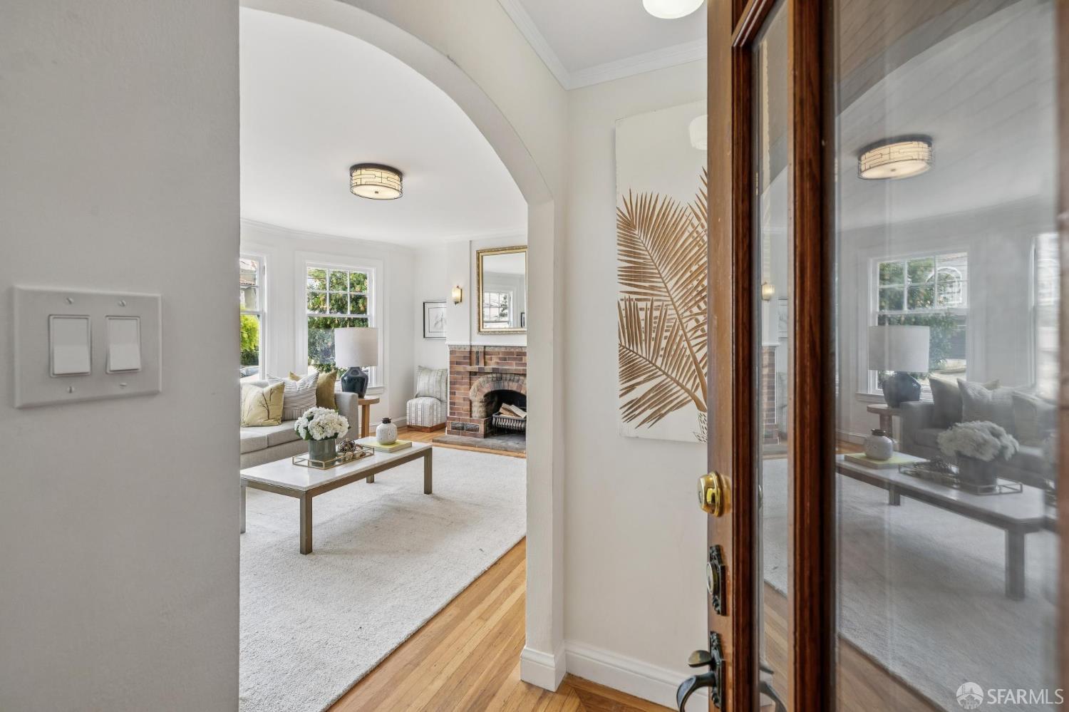 Detail Gallery Image 3 of 49 For 1421 17th Ave, San Francisco,  CA 94122 - 2 Beds | 1 Baths