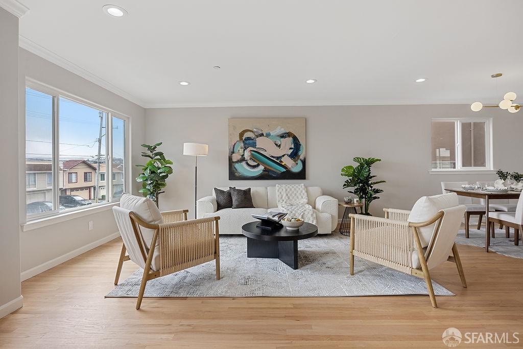 Detail Gallery Image 4 of 20 For 385 Castle St, Daly City,  CA 94014 - 3 Beds | 2/1 Baths