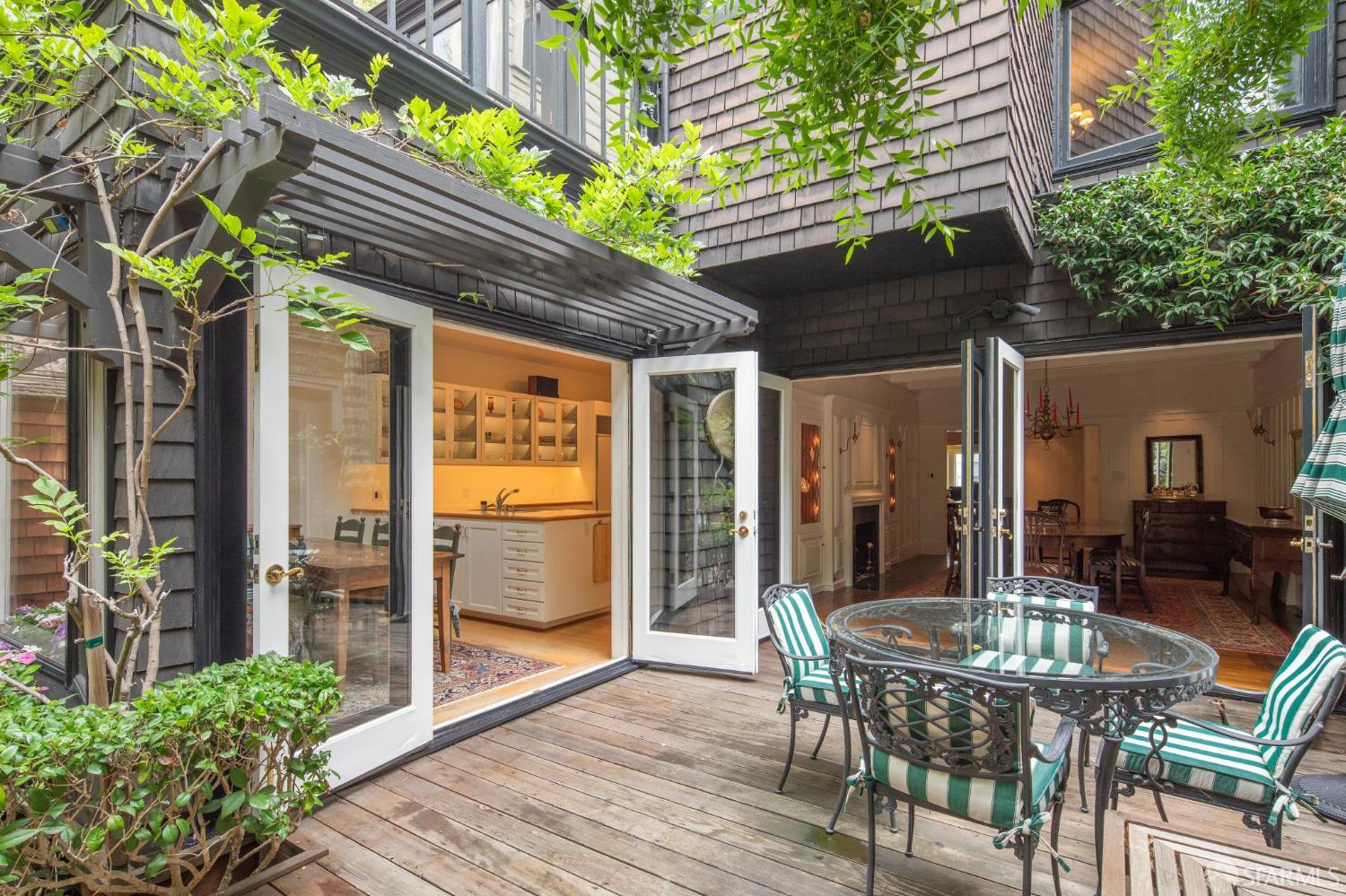Detail Gallery Image 26 of 29 For 2651 Pierce St, San Francisco,  CA 94123 - 4 Beds | 4/1 Baths